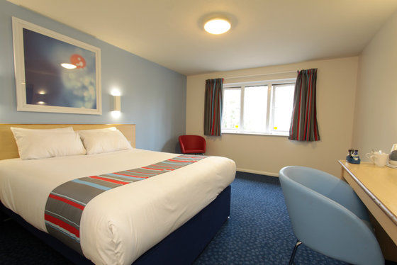 Travelodge Базилдън Стая снимка