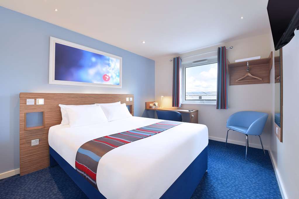 Travelodge Базилдън Стая снимка